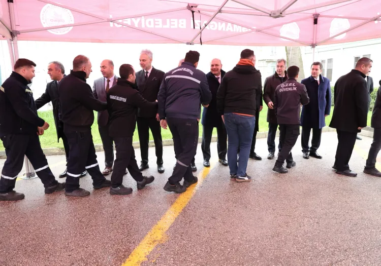 Bursa Osmangazi'de Başkan Aydın personeliyle tek tek bayramlaştı