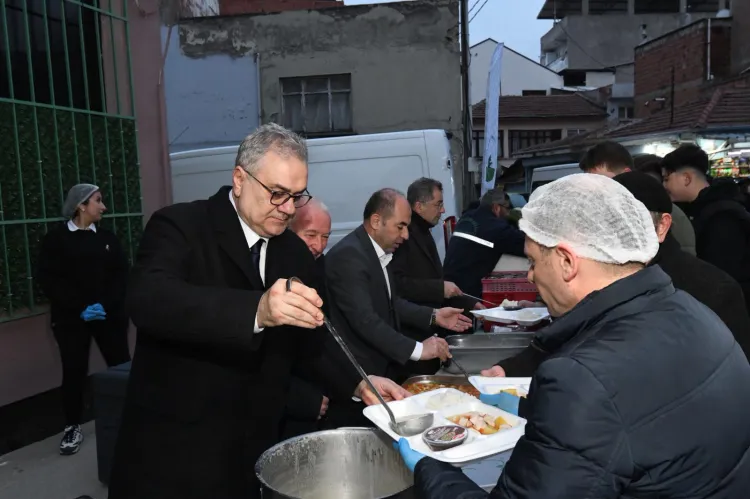 Bursa Osmangazi’de Ramazan’ın son sofrası Gülbahçe’de kuruldu