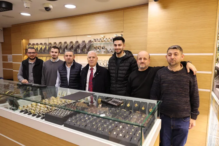 Bozbey çarşı esnafıyla bayramlaştı