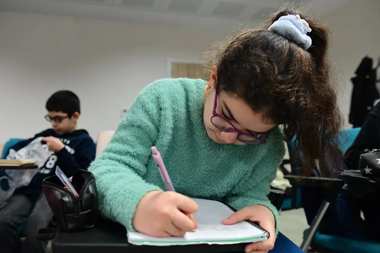 Bursa Osmangazi’de küçük yazarlardan büyük adım