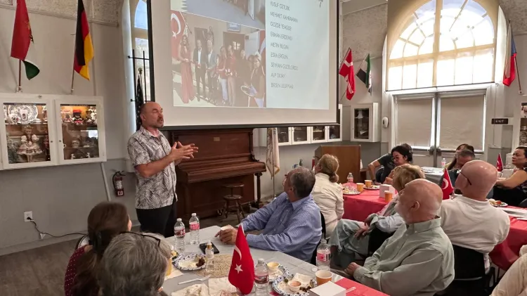 Gurbette bir Türk Evi: San Deiego'da kalpleri ısıtan buluşma noktası