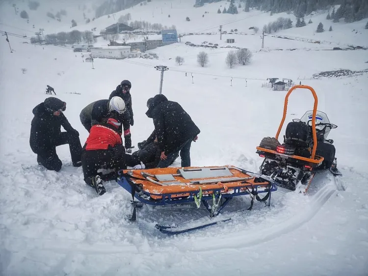 Uludağ’da JAK 9 günlük tatilde 141 olaya müdahale etti