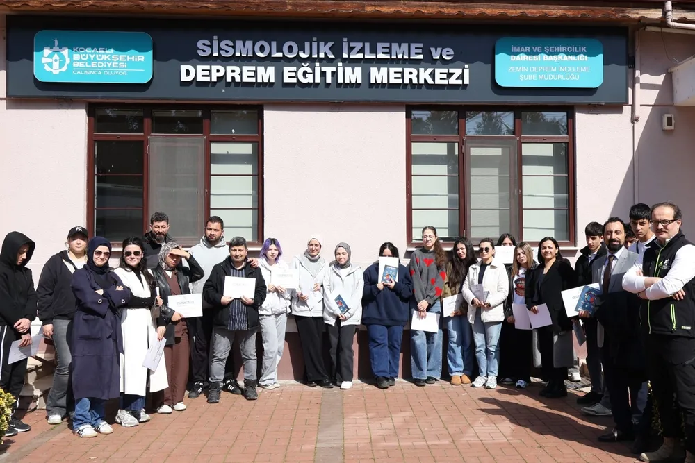 Kocaeli'de 'Beyaz Kalpler' afet gerçeğini deneyimledi