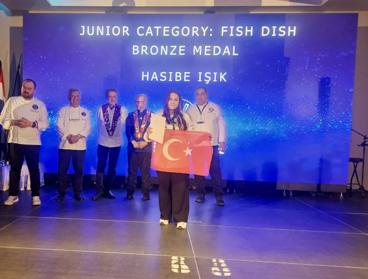 İzmirli öğrenciler Türk mutfağını uluslararası platformda tanıttı