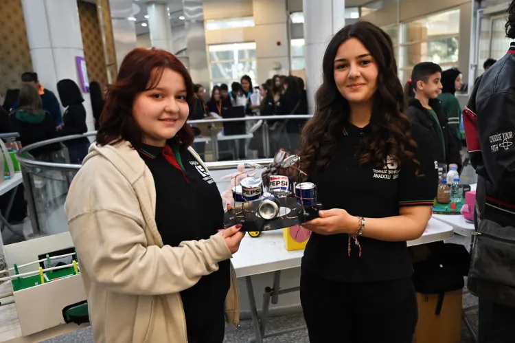 İzmirli gençler, uzmanlar ve STK temsilcileri suyun sürdürülebilirliği için buluştu