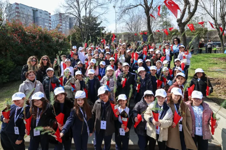 İstanbul Bakırköy'de minik eller can verdi