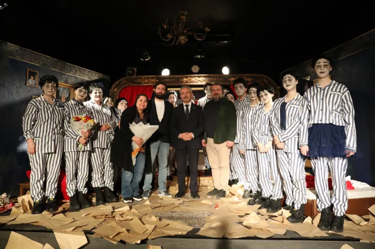 Kocaeli'de İzmit’in yeni sanat sahnesi açıldı