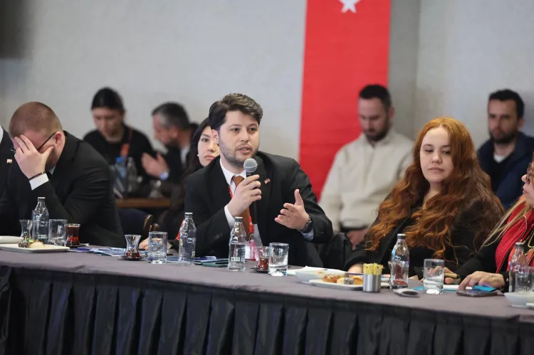 Başkan Büyükakın uluslararası gazetecilerle bir araya geldi