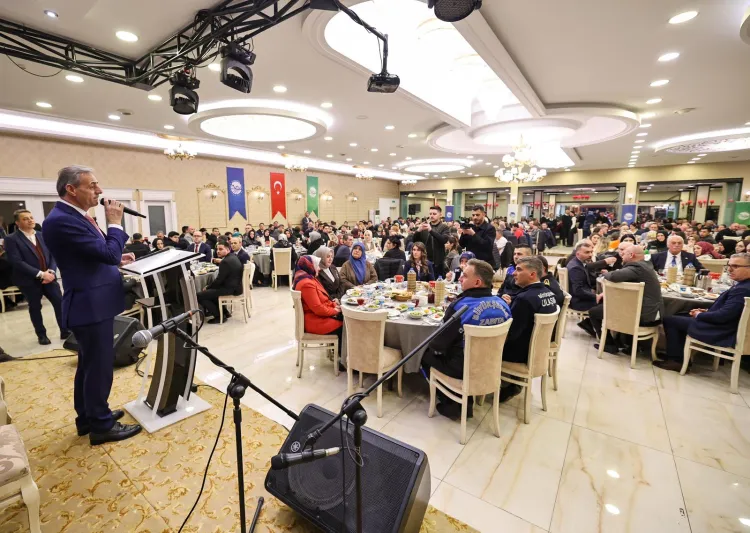 Sakarya'da Büyükşehir aile iftarında bir araya geldi