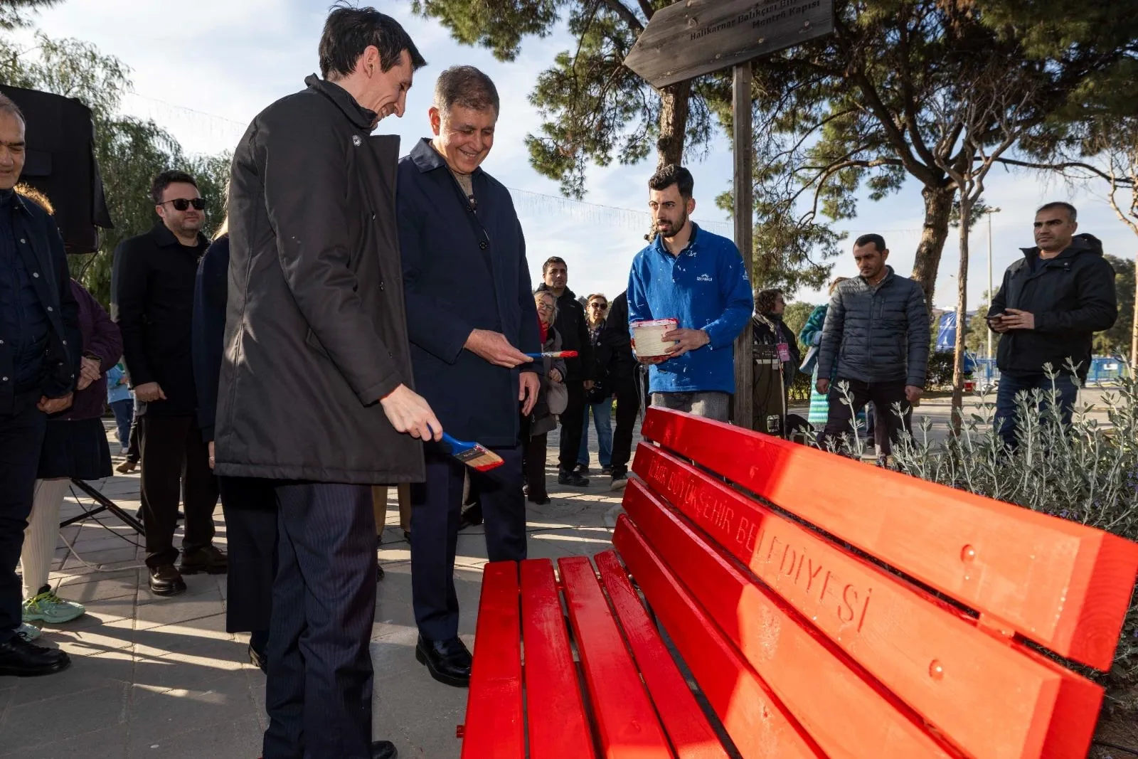 İzmir’den şiddete karşı güçlü mesaj