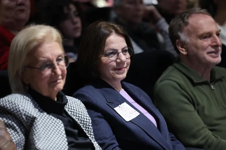 Maltepe'de 'Yoksulluk Kıskacında Kadın' söyleşisi