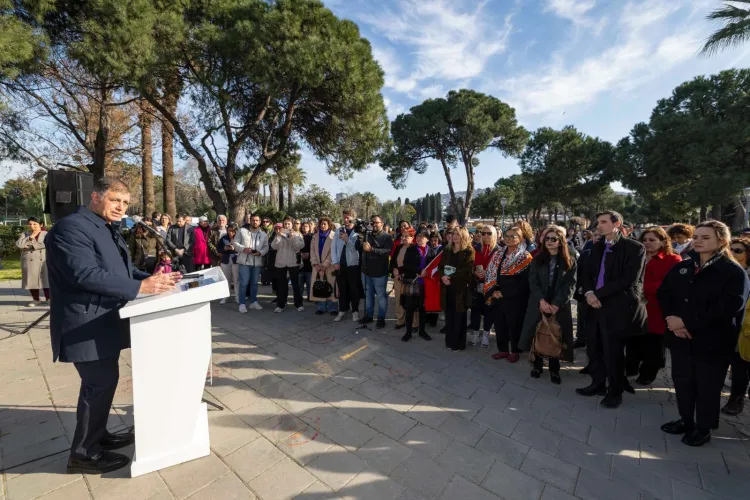 İzmir’den şiddete karşı güçlü mesaj