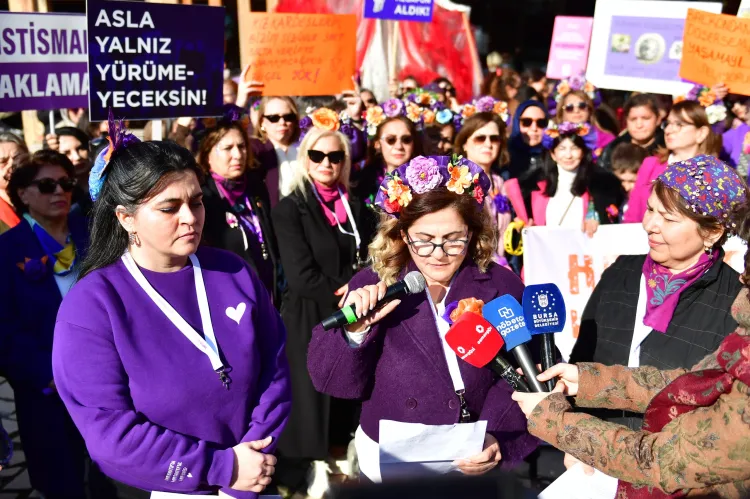 Bursa’da kadınlardan 'şiddetsiz ve eşit yaşam' talebi